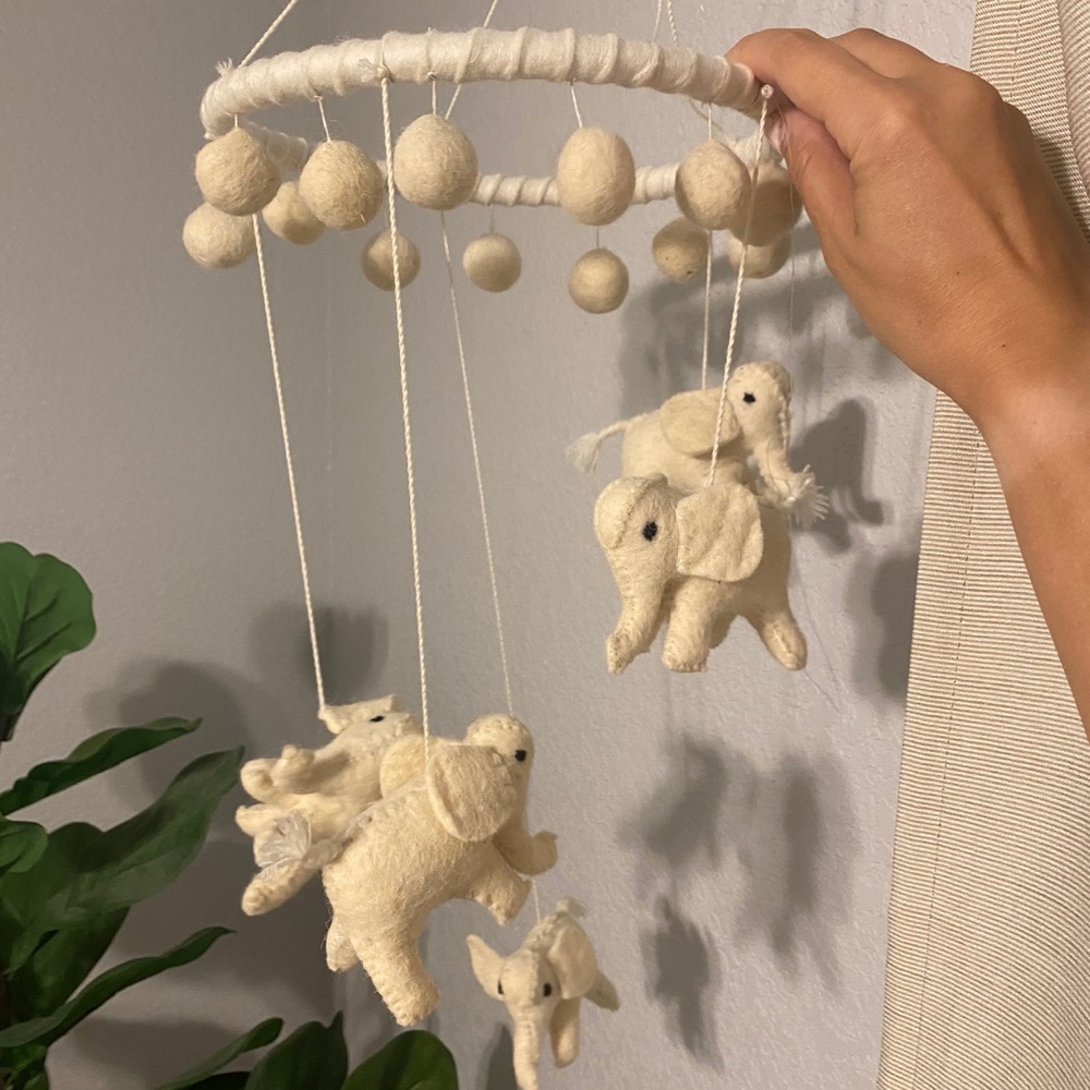 Beautiful handmade Wool Elephant Baby Mobile - Picture 2 of 9